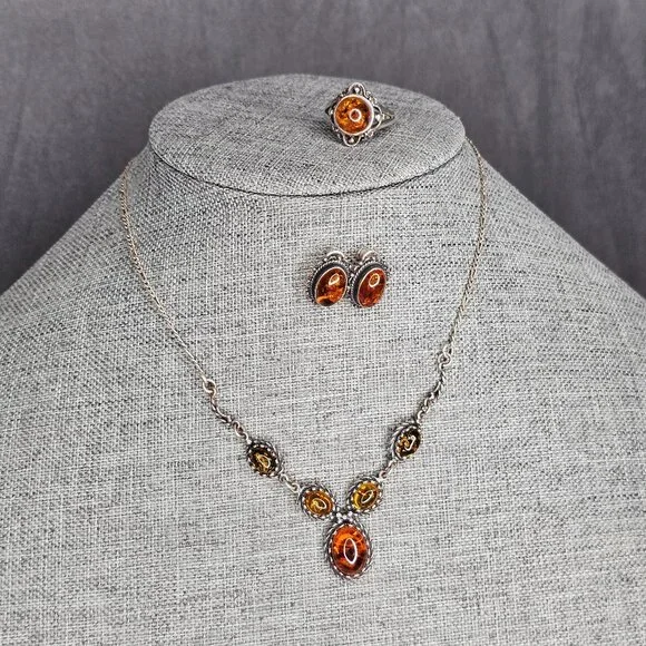 Overall excellent condition   classic pandora charm bracelet  signed 925 ALE  7. - Picture 1 of 8